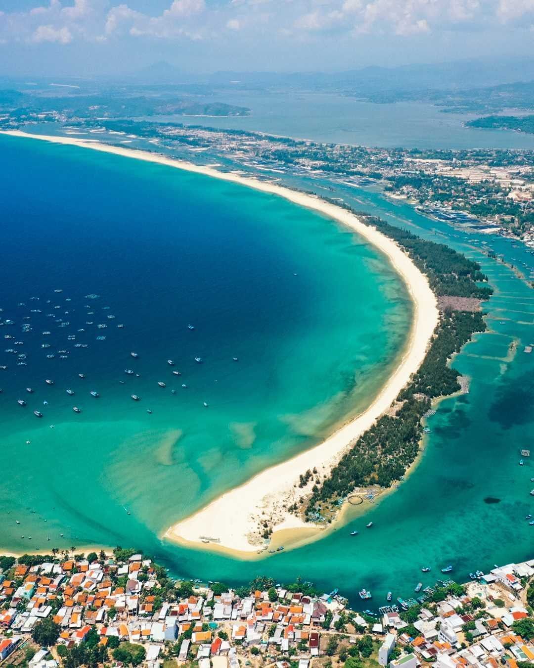 Xuan Dai Bay in Phu Yen - Seize the vibrant spirit of Dak Lak Travel